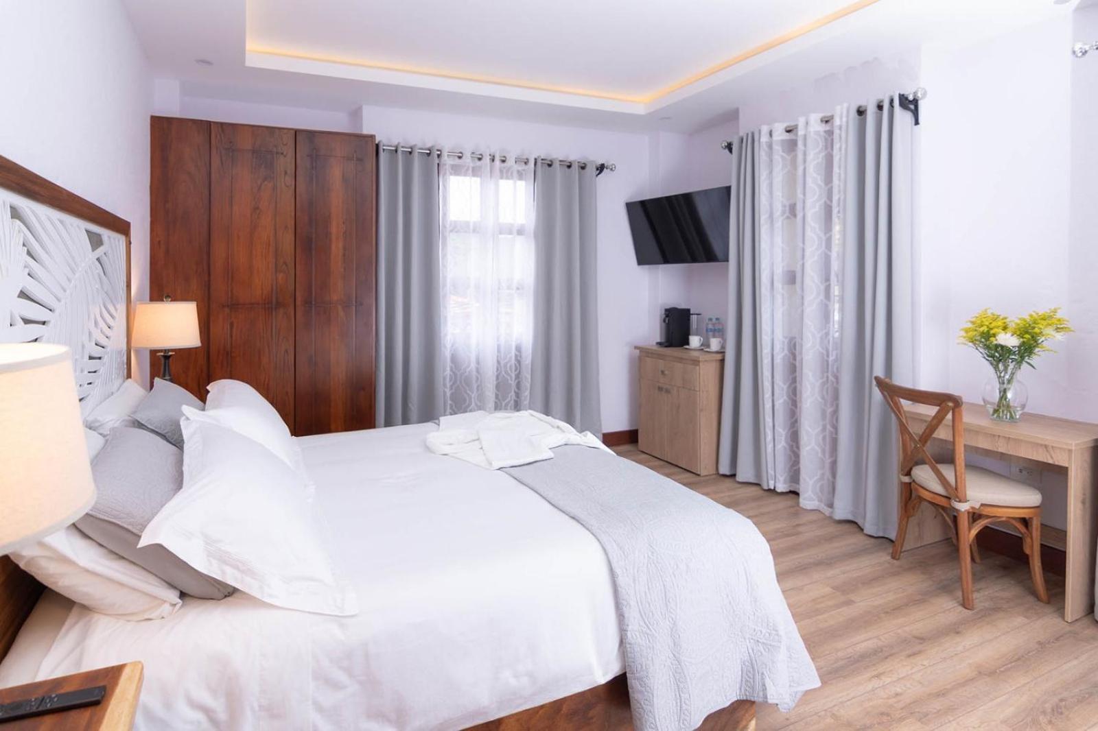 Wr Boutique Hotel คาร์ดิน ภายนอก รูปภาพ