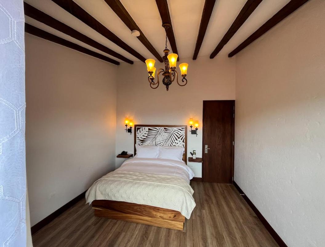 Wr Boutique Hotel คาร์ดิน ภายนอก รูปภาพ